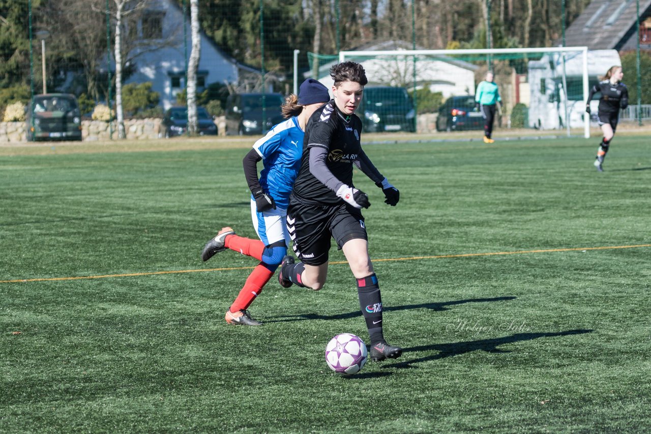 Bild 154 - B-Juniorinnen Halbfinale SVHU - Holstein Kiel : Ergebnis: 3:0